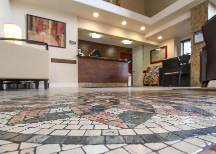 Kid friendly hotel Greentree Inn Flagstaff