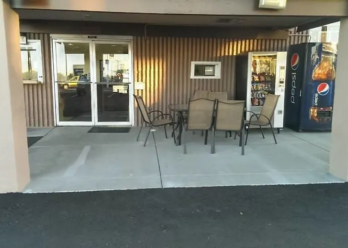 Travelodge By Wyndham Near I-40